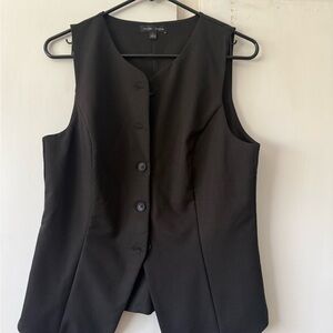 Black Sleeveless Button-Up Top